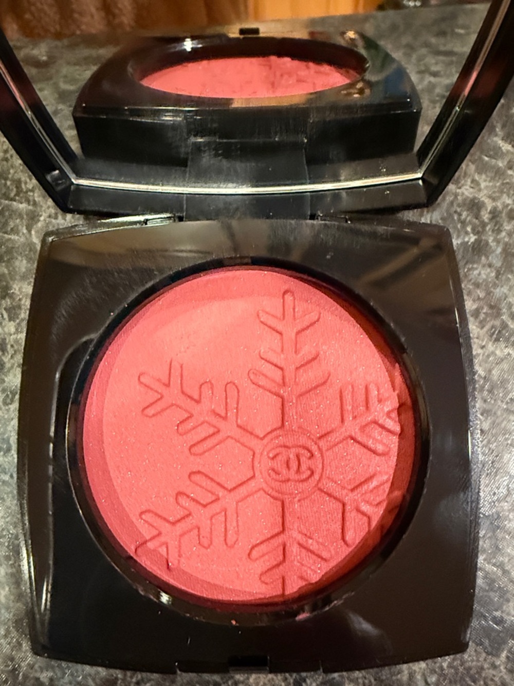 CHANEL Shimmering Coral Blush Compact